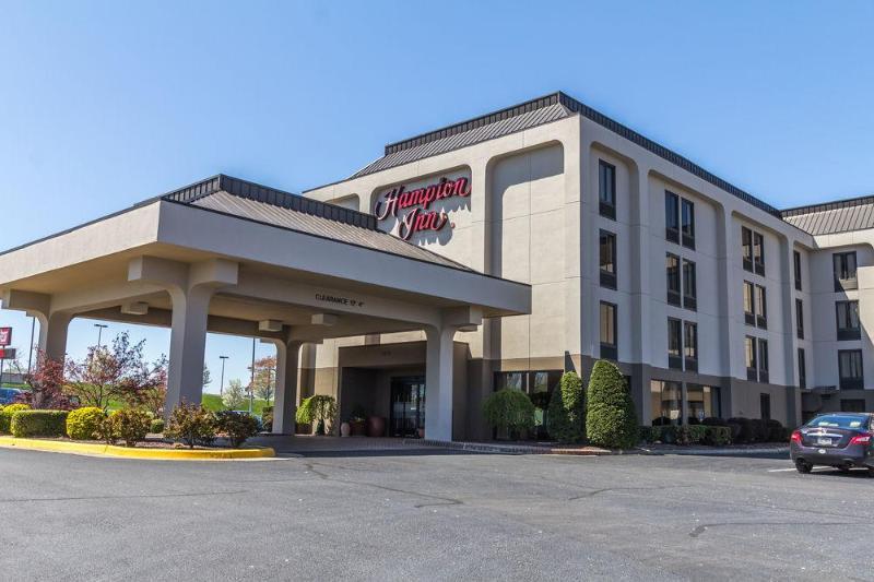 Hampton Inn Winchester-University/ Mall Exterior photo